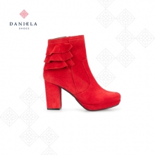 RED BOOTS WITH RUFFLES
