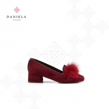 Shoes in burgundy suede